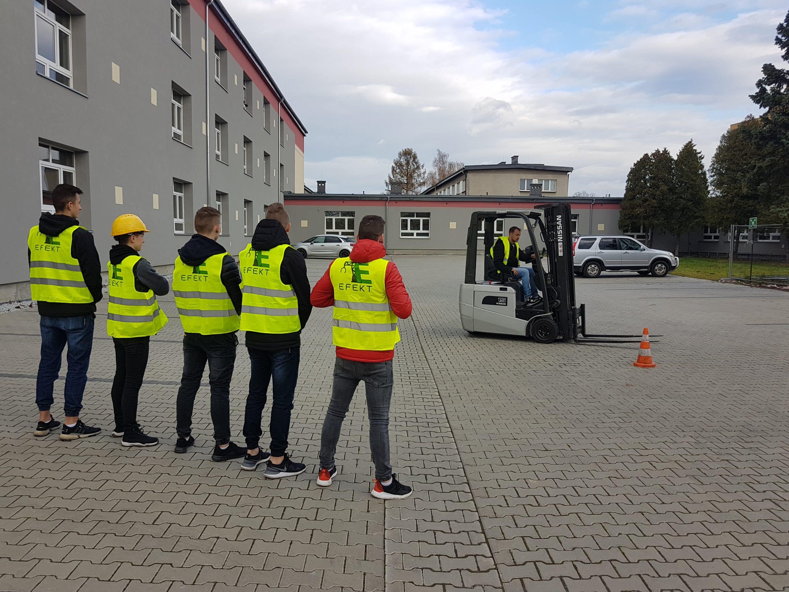 Kursy na wózki widłowe w Warszawie – zainwestuj w swoją przyszłość zawodową 6 20191116 094820 scaled